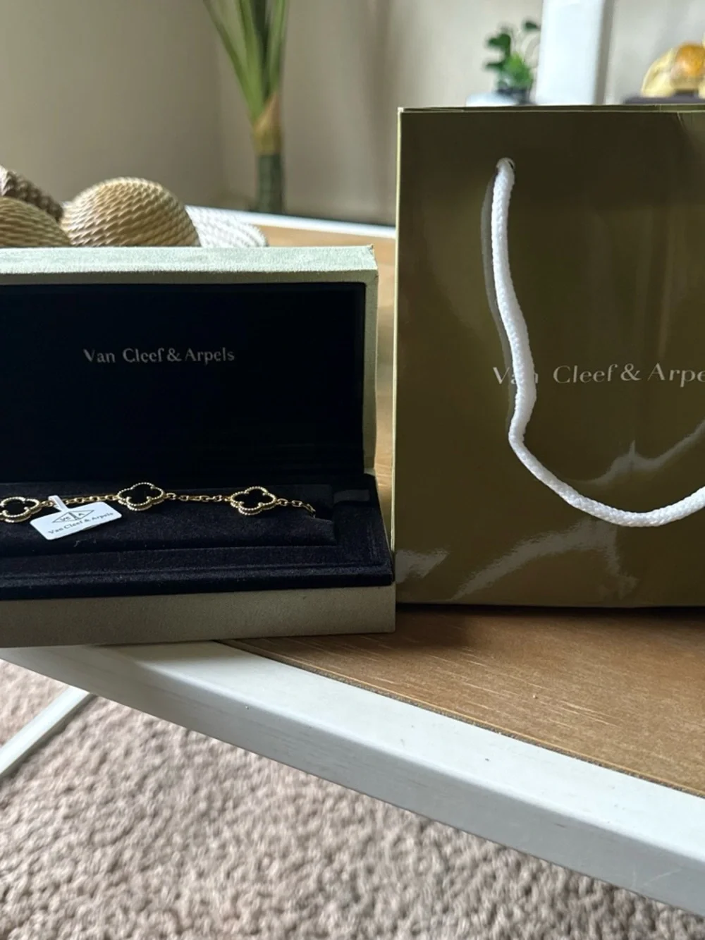 4 leaf Clover Gold and Black Alhambra Motif Bracelet